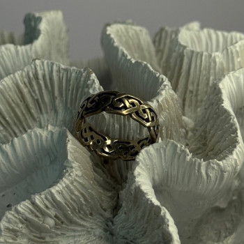 Elegant 925 Sterling Silver Ring Size 7