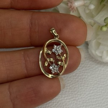 10K Yellow Gold Diamonds Flowers Pendant Length 0.95 Inch