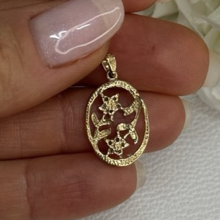 10K Yellow Gold Diamonds Flowers Pendant Length 0.95 Inch