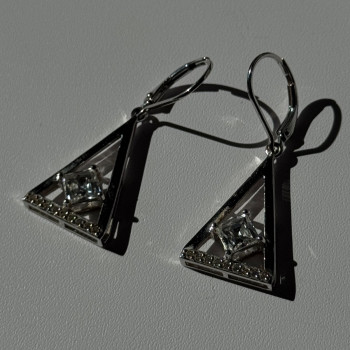 925 Sterling Silver Tycoon Cz Earrings Length 1.45 Inch