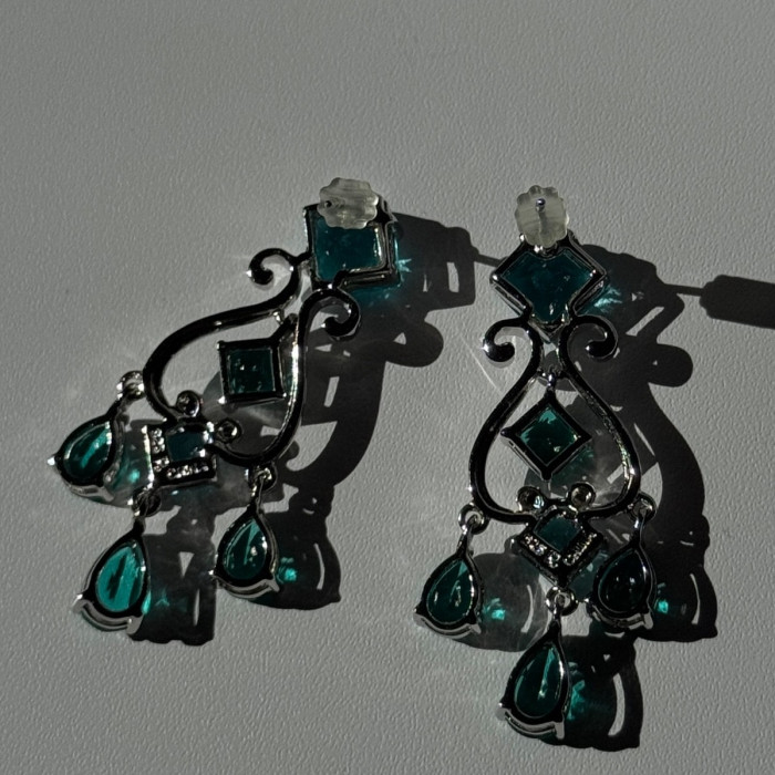 Shiny 925 Sterling Silver Aquamarine & Emerald Earrings