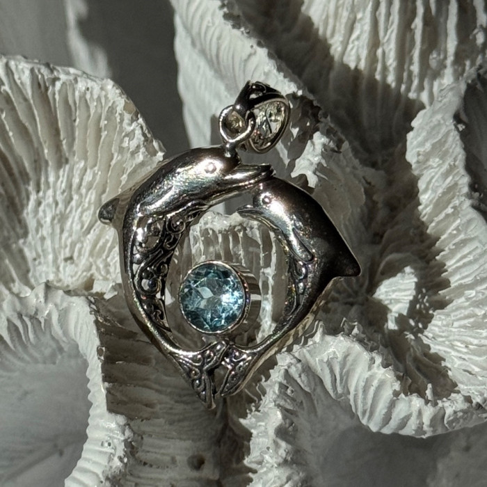 925 Sterling Silver Dolphins Topaz Pendant
