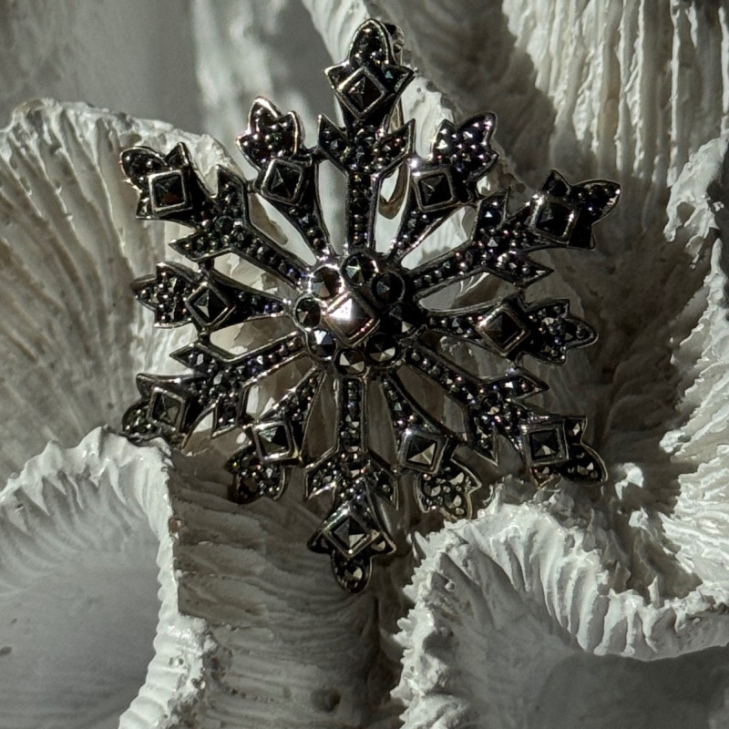 925 Sterling Silver Snowflake Marcasite Pendant