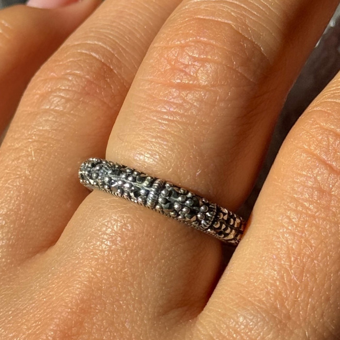 925 Sterling Silver Marcasite Band Ring Size 8