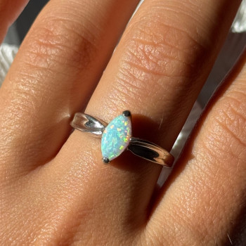 925 Sterling Silver Opal Ring Size 9