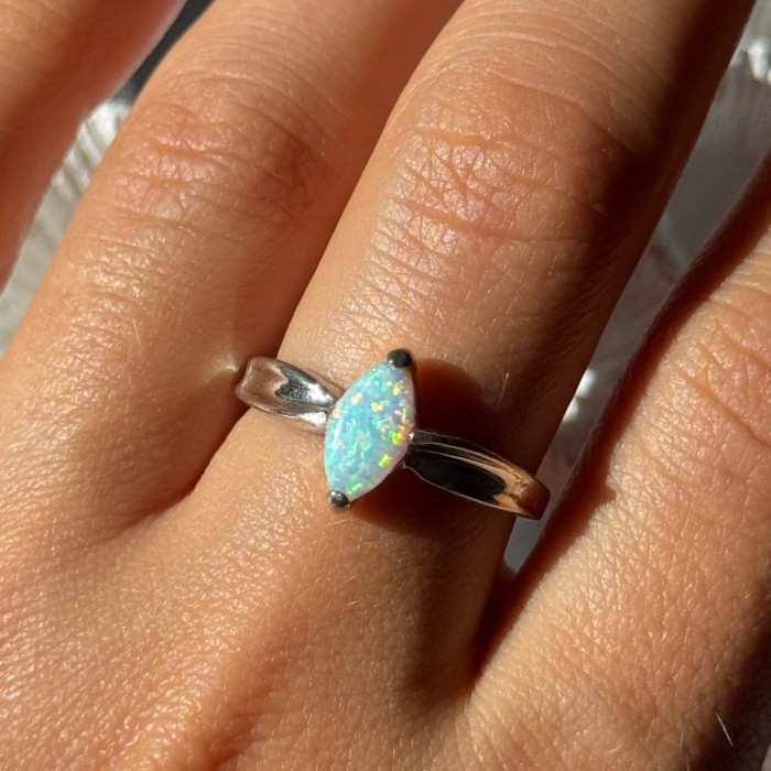 925 Sterling Silver Opal Ring Size 9