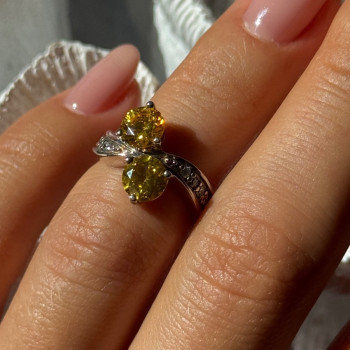 Shiny 925 Sterling Silver Cz Ring Size 4.5