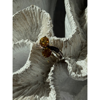 Shiny 925 Sterling Silver Cz Ring Size 4.5