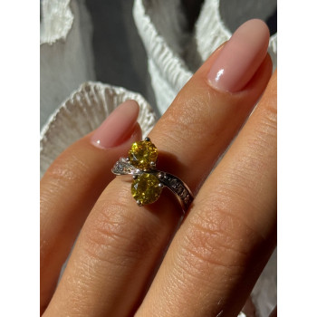 Shiny 925 Sterling Silver Cz Ring Size 4.5