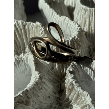 Unique Design 925 Sterling Silver Ring Size 9