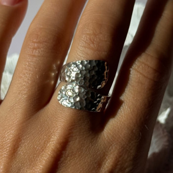 Elegant Design 925 Sterling Silver Ring Sizable