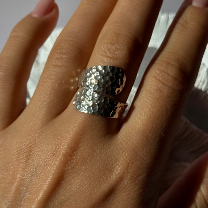 Elegant Design 925 Sterling Silver Ring Sizable