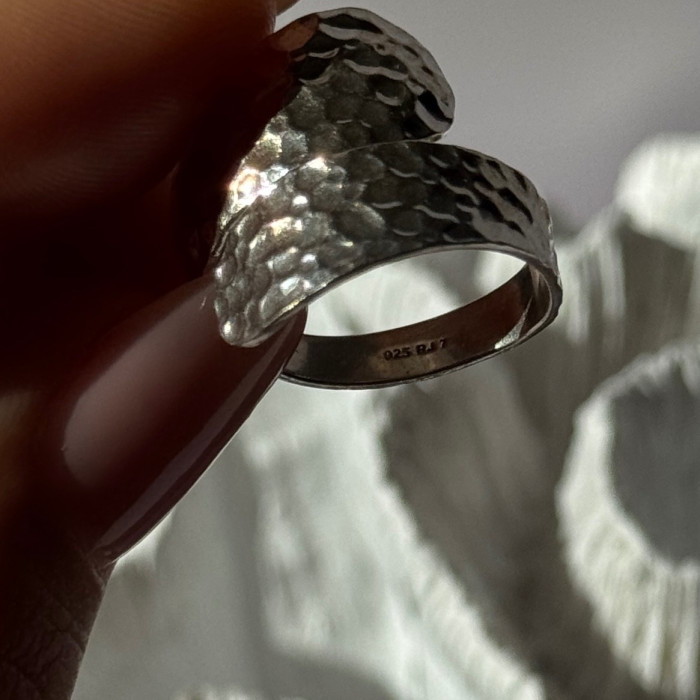 Elegant Design 925 Sterling Silver Ring Sizable