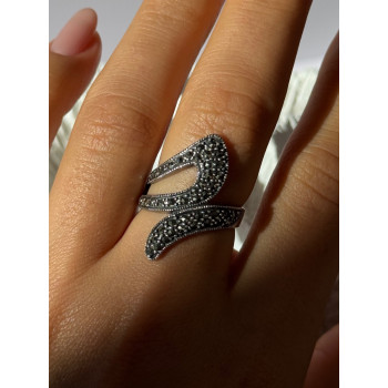 Beautiful Design 925 Sterling Silver Marcasite Ring Size 7.5