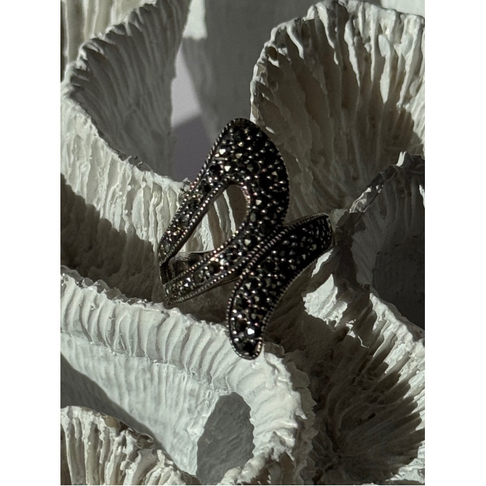 Beautiful Design 925 Sterling Silver Marcasite Ring Size 7.5