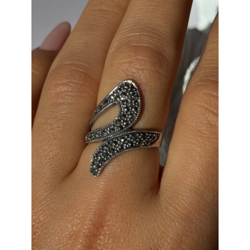 Beautiful Design 925 Sterling Silver Marcasite Ring Size 7.5