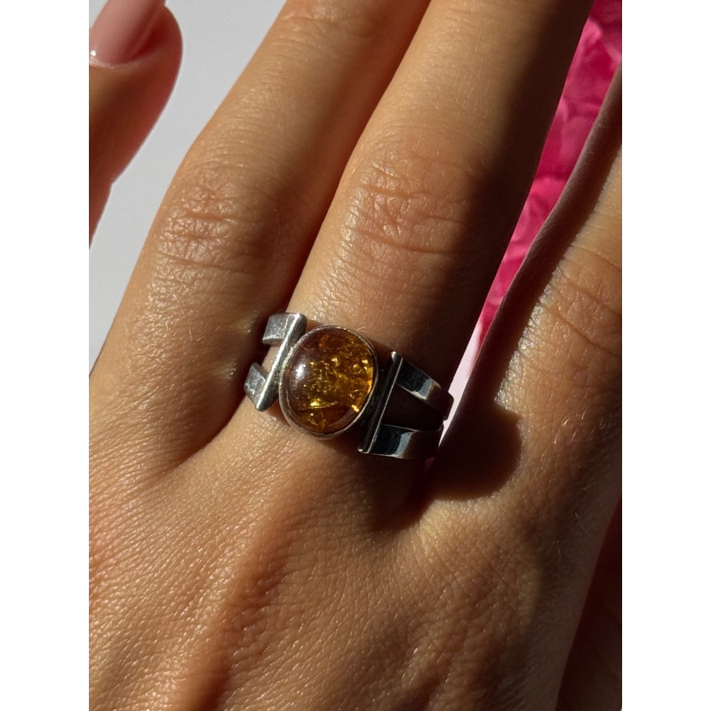 925 Sterling Silver Amber Ring Size 9.5