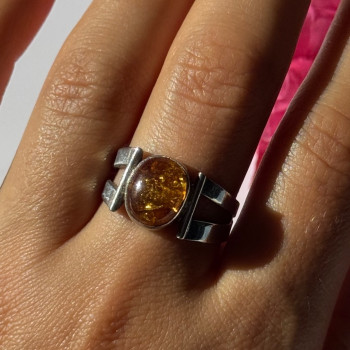 925 Sterling Silver Amber Ring Size 9.5