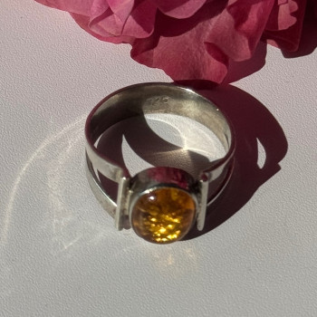 925 Sterling Silver Amber Ring Size 9.5