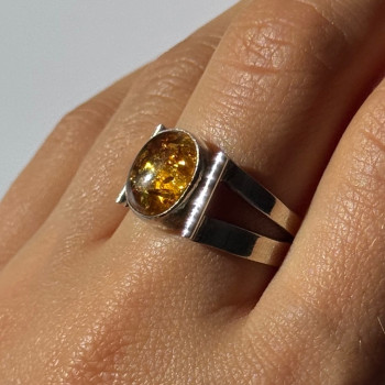 925 Sterling Silver Amber Ring Size 9.5