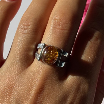 925 Sterling Silver Amber Ring Size 9.5
