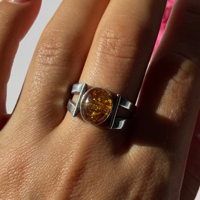 925 Sterling Silver Amber Ring Size 9.5