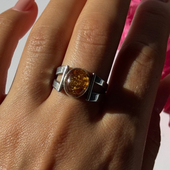 925 Sterling Silver Amber Ring Size 9.5