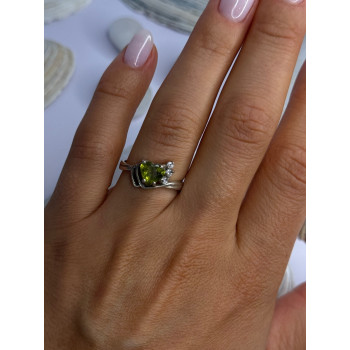 925 Sterling Silver Peridot Heart & Beryl Ring Size 8