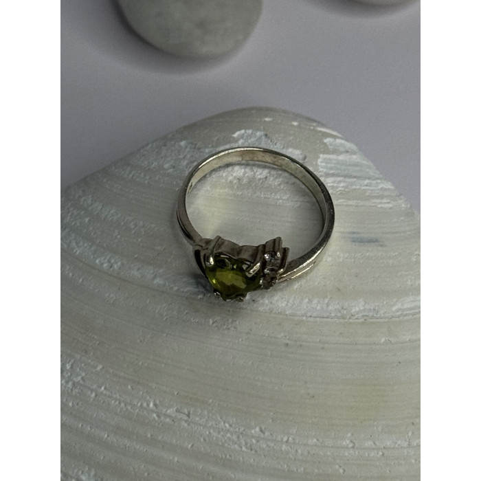 925 Sterling Silver Peridot Heart & Beryl Ring Size 8
