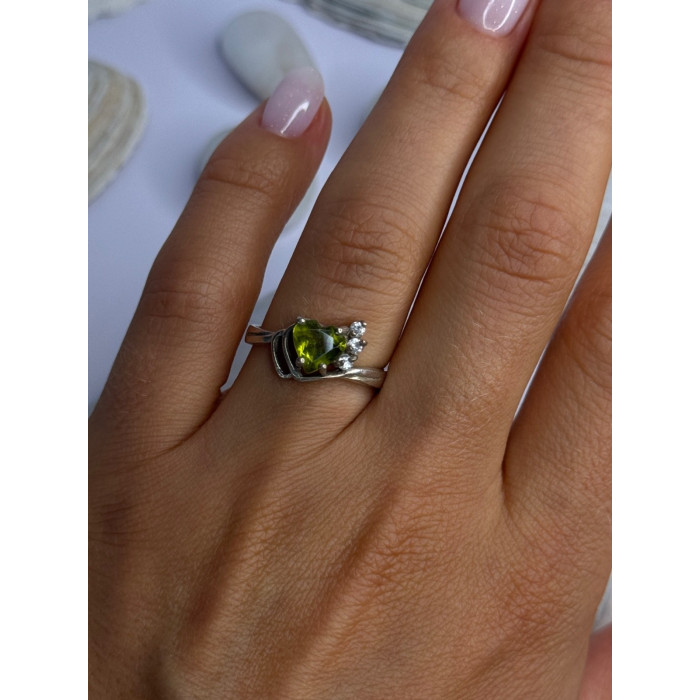 925 Sterling Silver Peridot Heart & Beryl Ring Size 8