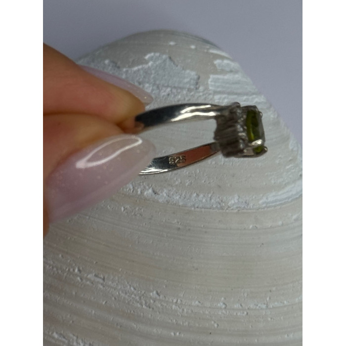 925 Sterling Silver Peridot Heart & Beryl Ring Size 8