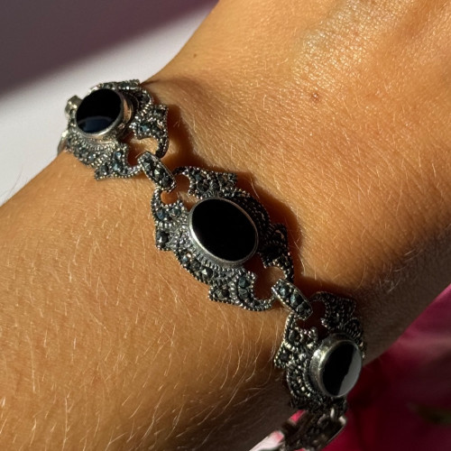 Vintage 925 Sterling Silver Onyx & Marcasite Bracelet 7 Inch