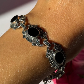Vintage 925 Sterling Silver Onyx & Marcasite Bracelet 7 Inch