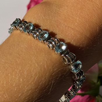 925 Sterling Silver Blue Topaz Bracelet 7.5 Inch