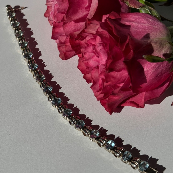 925 Sterling Silver Blue Topaz Bracelet 7.5 Inch
