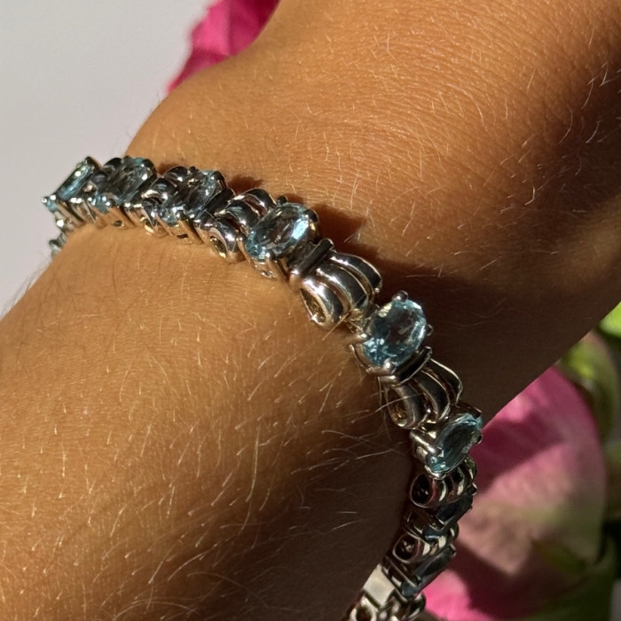 925 Sterling Silver Blue Topaz Bracelet 7.5 Inch