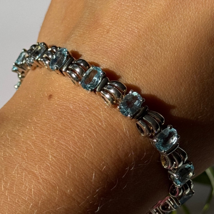 925 Sterling Silver Blue Topaz Bracelet 7.5 Inch