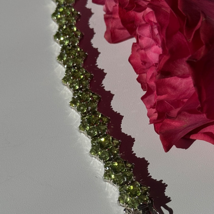 925 Sterling Silver Peridot Flower Bracelet 7.5 Inch