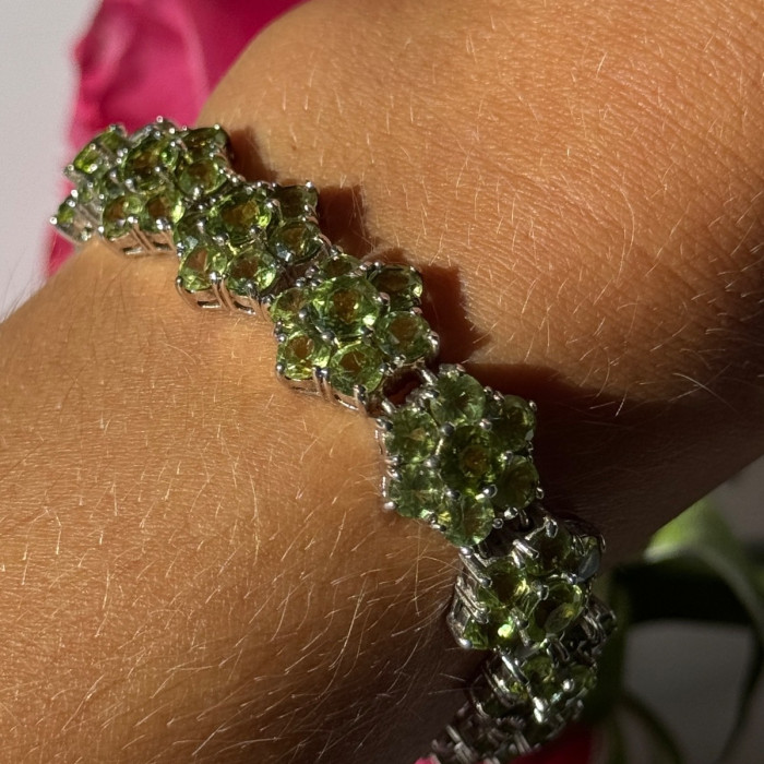 925 Sterling Silver Peridot Flower Bracelet 7.5 Inch