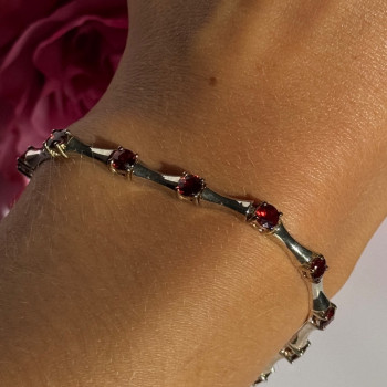 925 Sterling Silver Garnet Bracelet 7 Inch