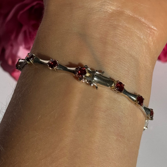 925 Sterling Silver Garnet Bracelet 7 Inch