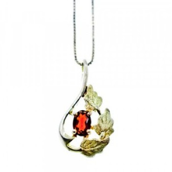 925 Sterling Silver Garnet Chain With Pendant Italy