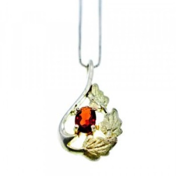 925 Sterling Silver Garnet Chain With Pendant Italy