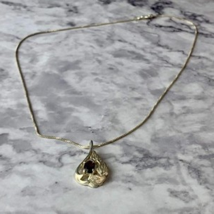 925 Sterling Silver Garnet Chain With Pendant Italy