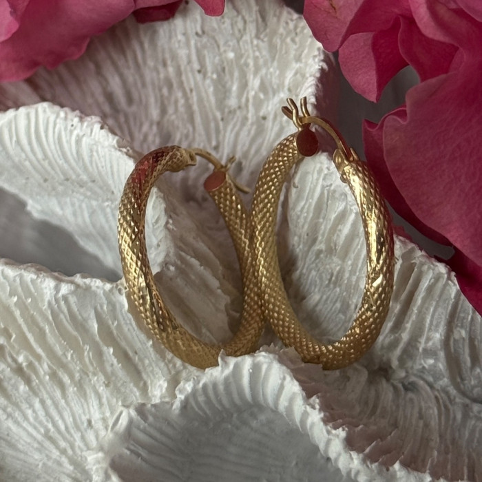 Italy 14K Yellow Gold Hoop Earrings Length 1 Inch
