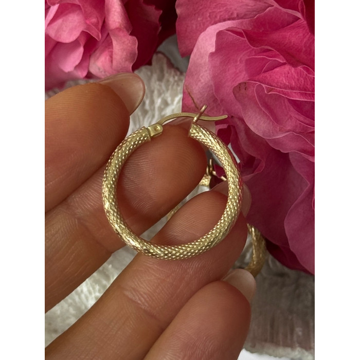 Italy 14K Yellow Gold Hoop Earrings Length 1 inch