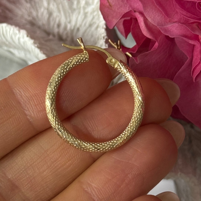 Italy 14K Yellow Gold Hoop Earrings Length 1 Inch