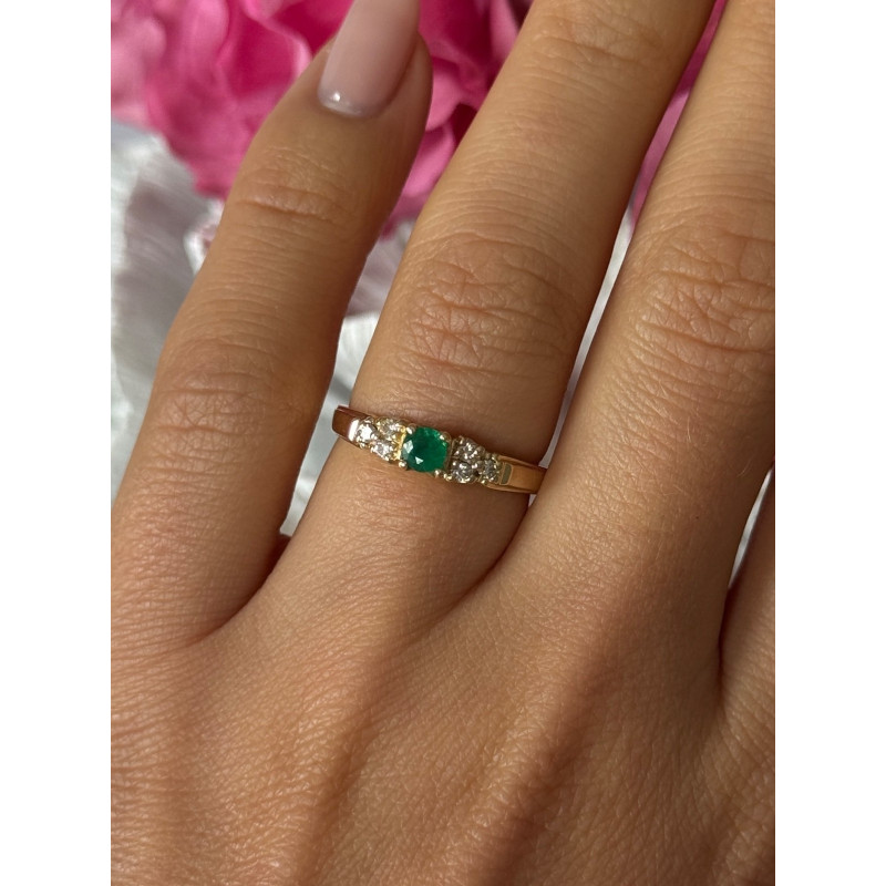 14K Yellow Gold Emerald & Diamond Ring Size 7