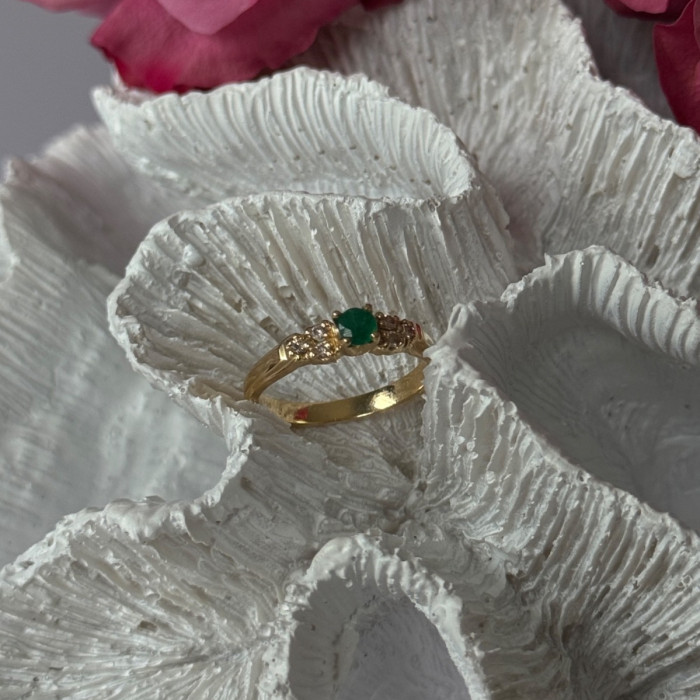 14K Yellow Gold Emerald & Diamond Ring Size 7
