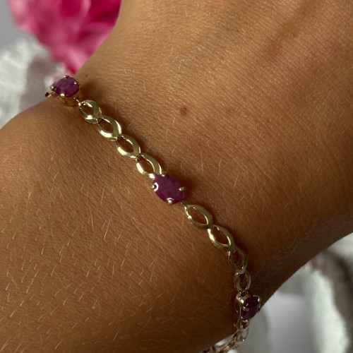14K Yellow Gold Ruby Bracelet Length 7